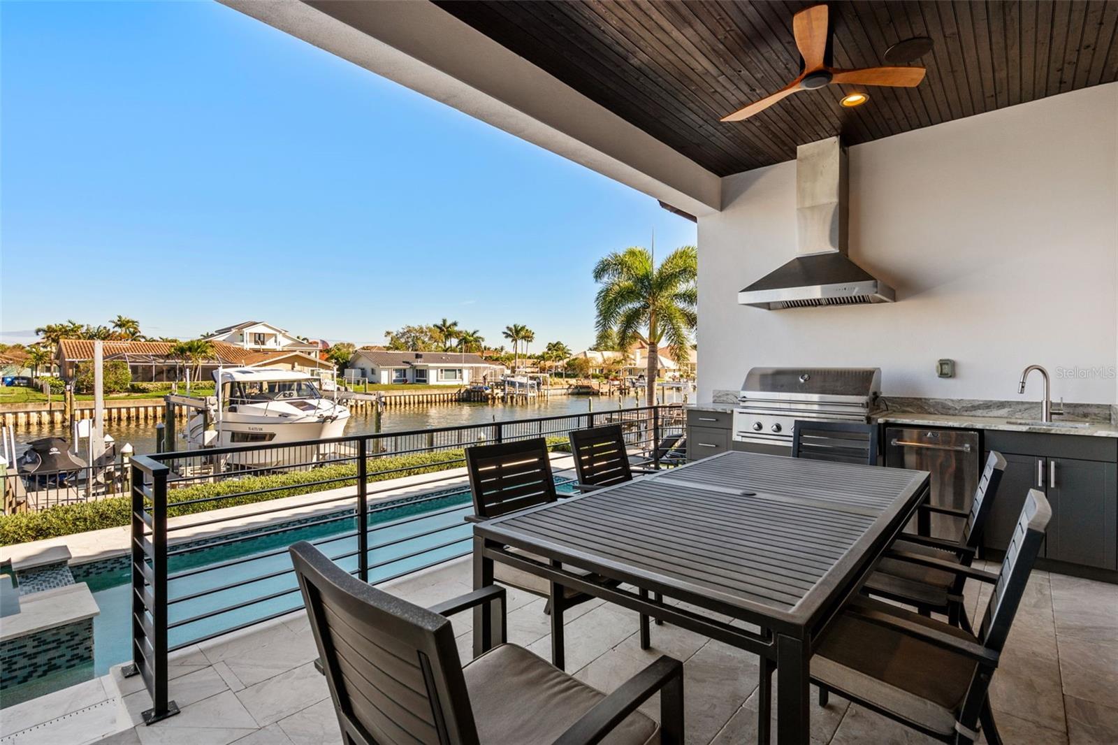 2060 ILLINOIS AVE NE, ST PETERSBURG, FL — photo 60