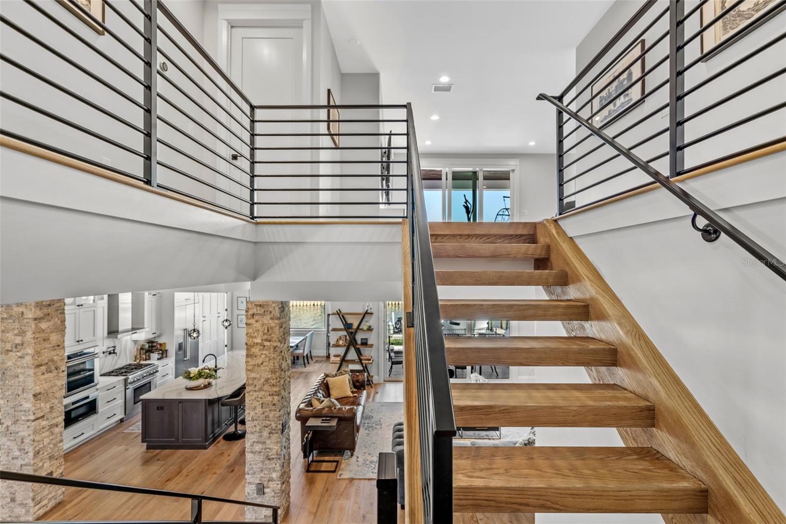 2060 ILLINOIS AVE NE, ST PETERSBURG, FL — photo 63