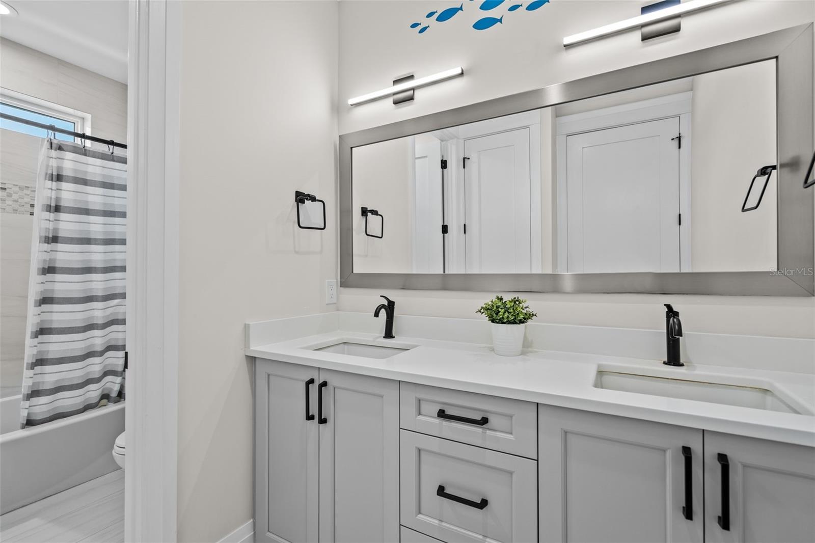 2060 ILLINOIS AVE NE, ST PETERSBURG, FL — photo 81