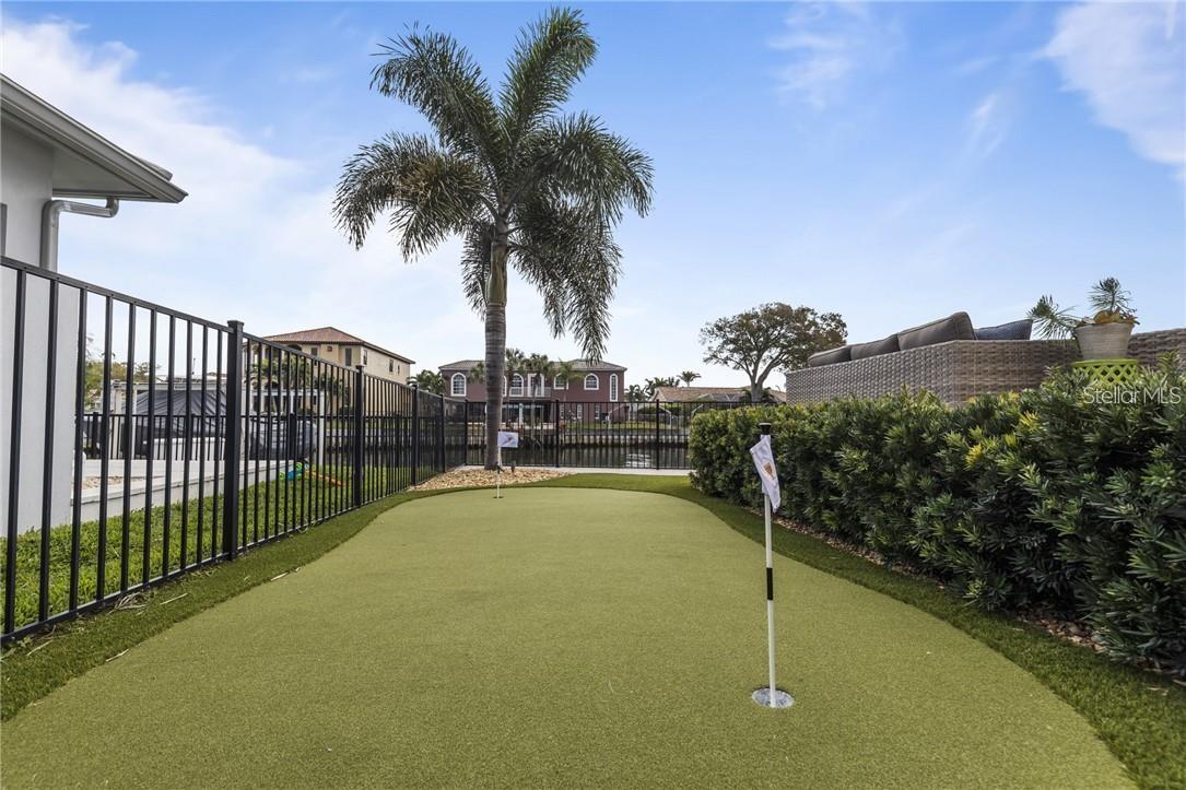 2060 ILLINOIS AVE NE, ST PETERSBURG, FL — photo 89