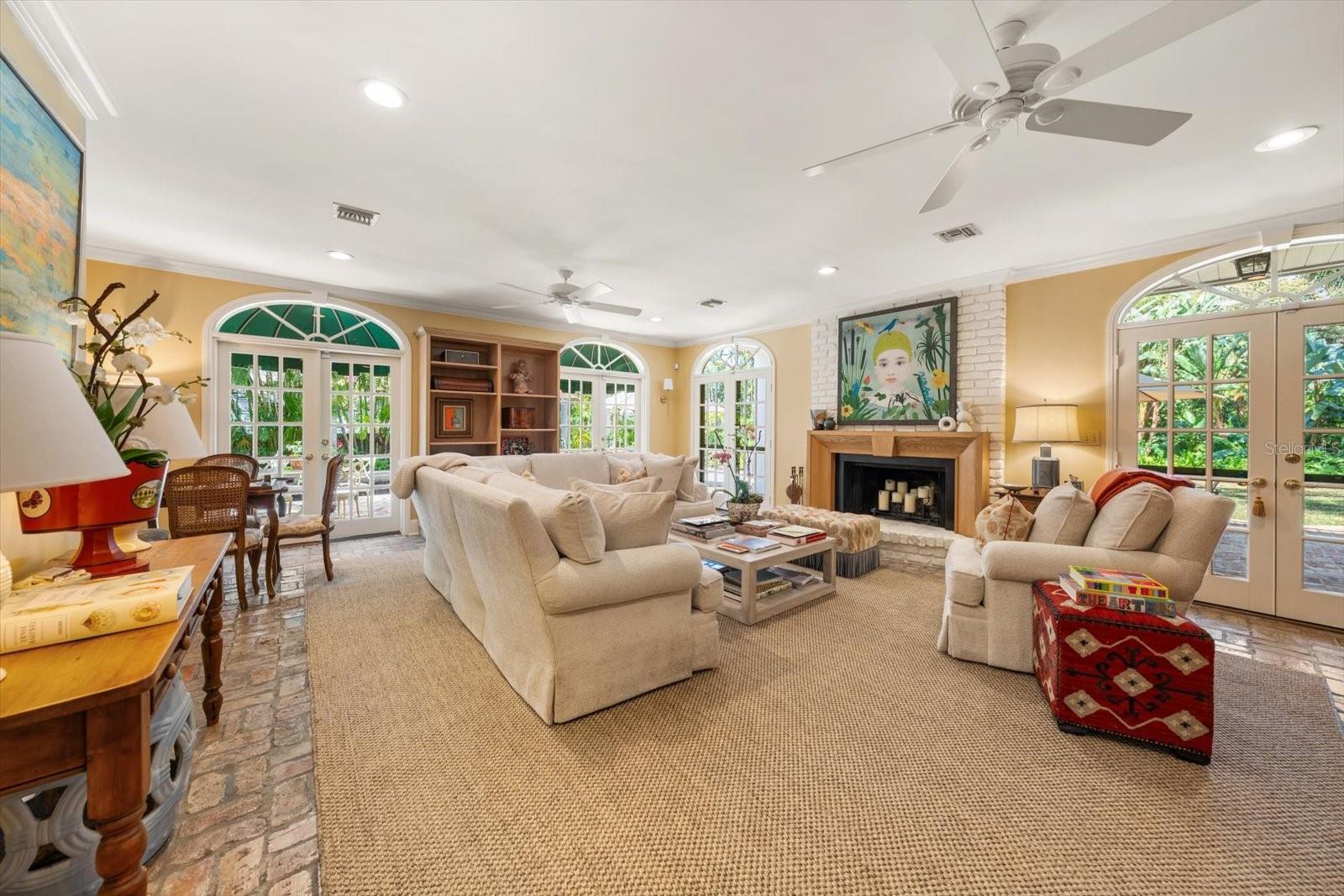 100 SARASOTA RD, BELLEAIR, FL — photo 15