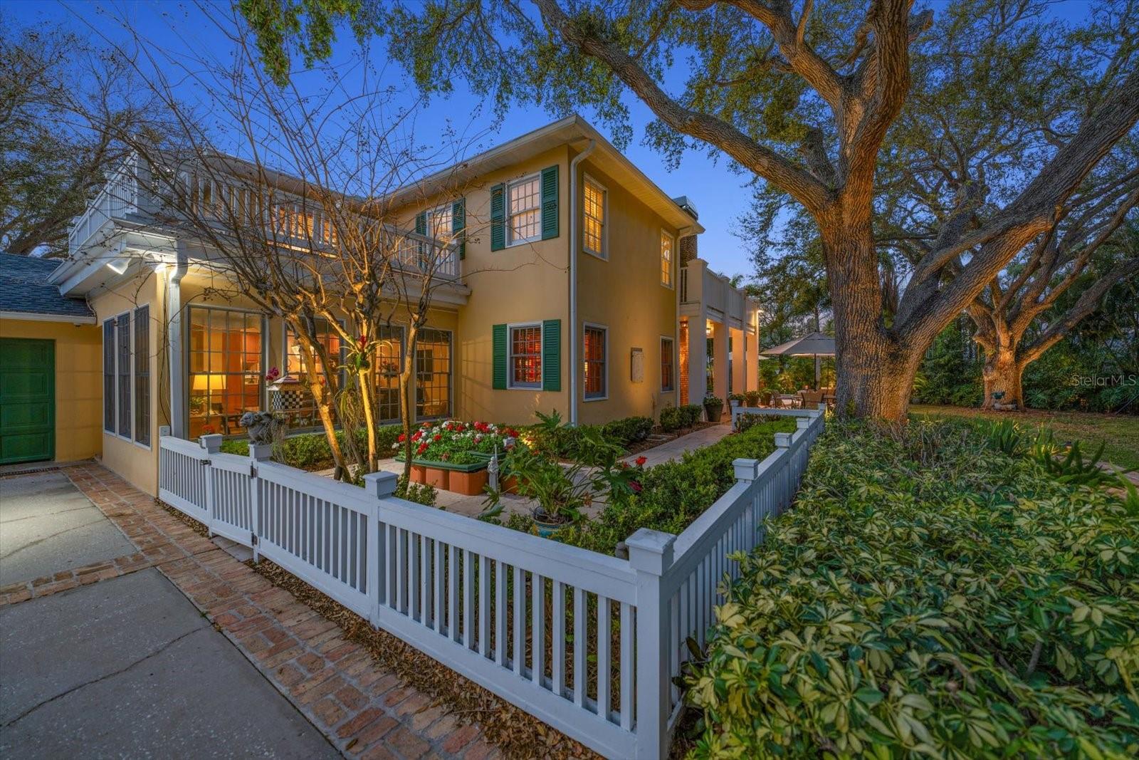 100 SARASOTA RD, BELLEAIR, FL — photo 52