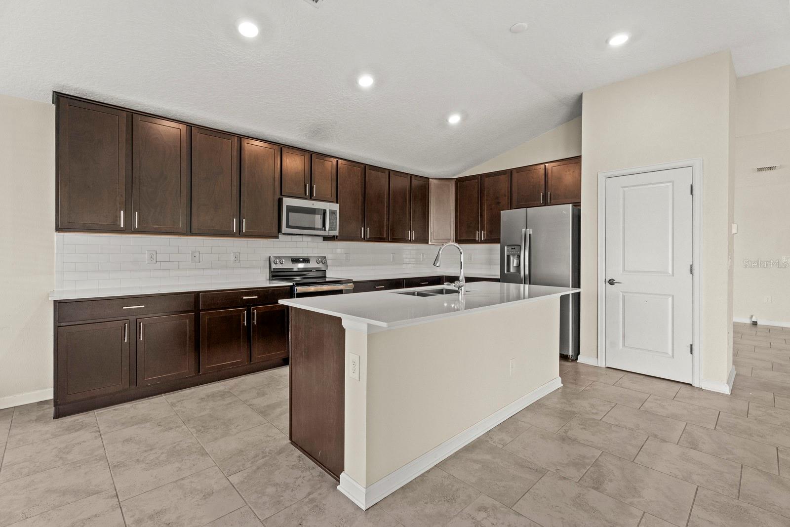 4327 LIGHTERKNOT TRCE, KISSIMMEE, FL — photo 24