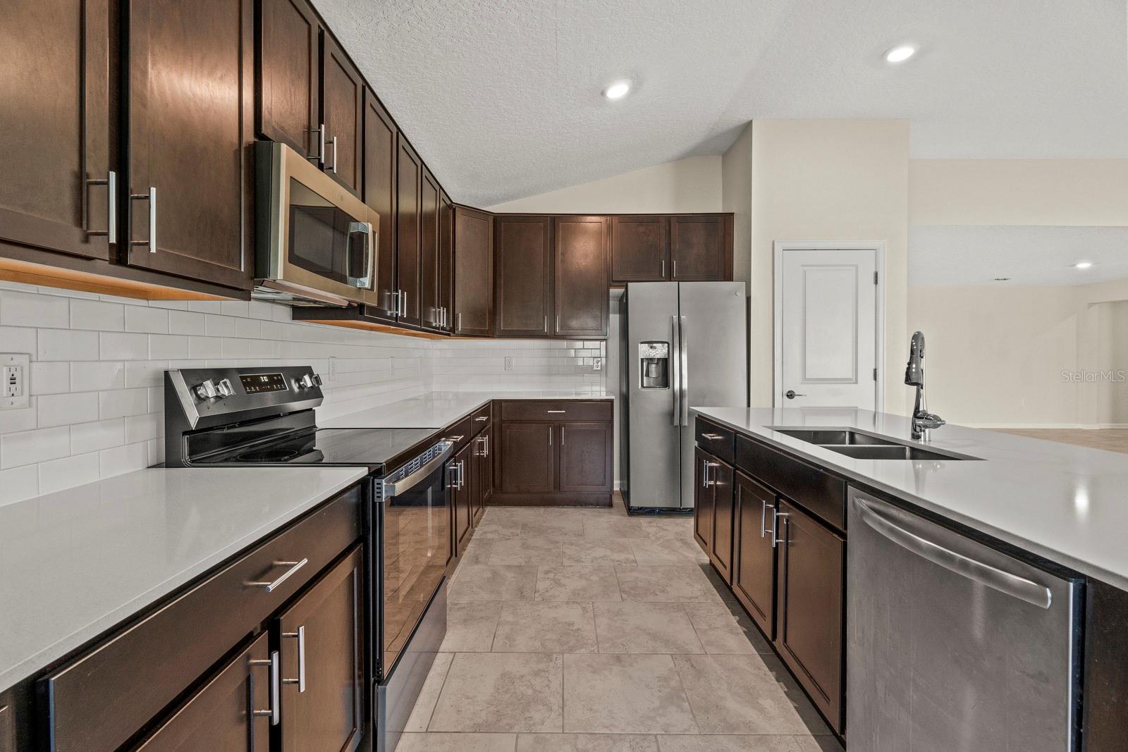 4327 LIGHTERKNOT TRCE, KISSIMMEE, FL — photo 25