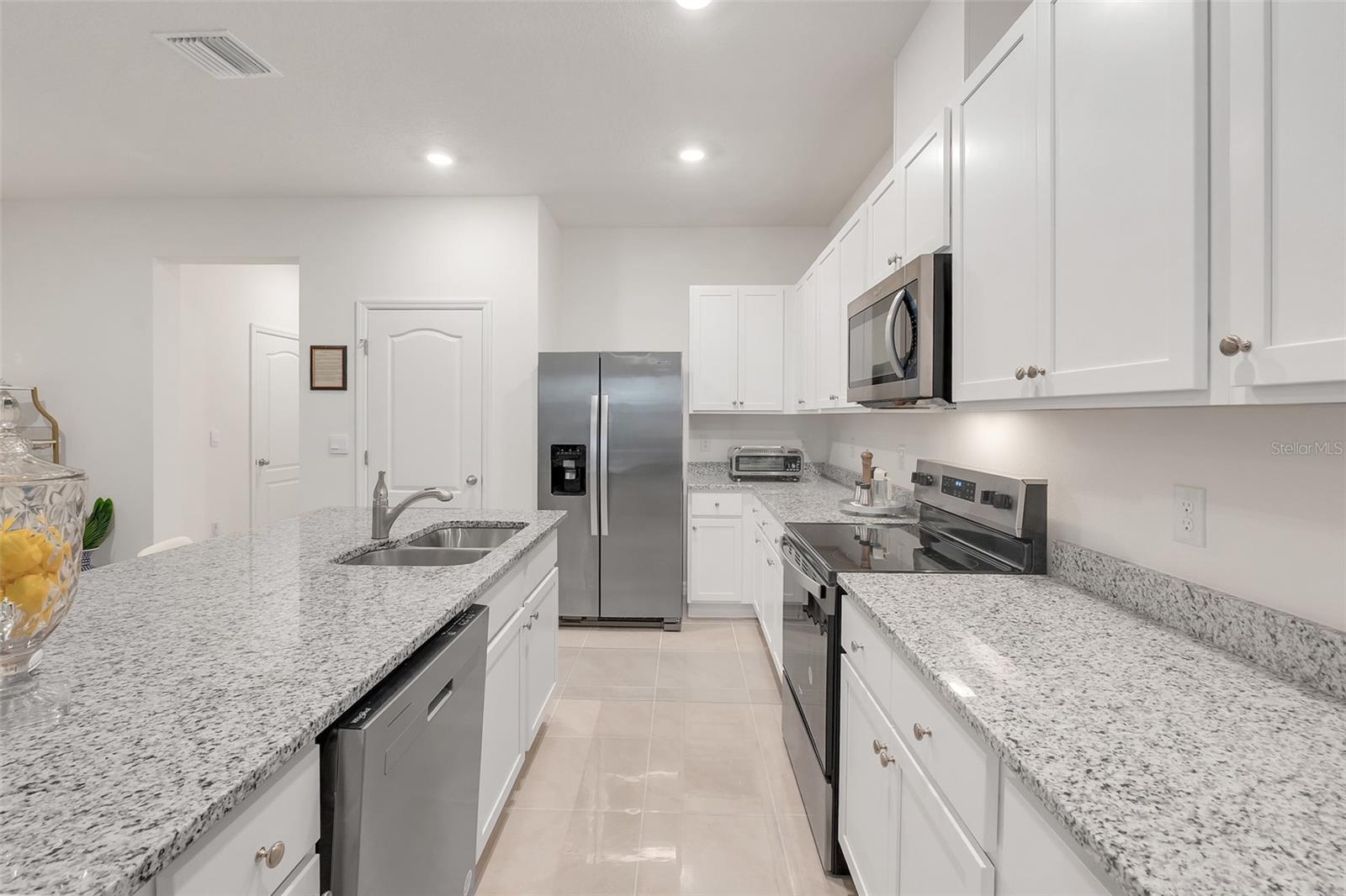 1041 LIDO DR, HOWEY IN THE HILLS, FL — photo 24