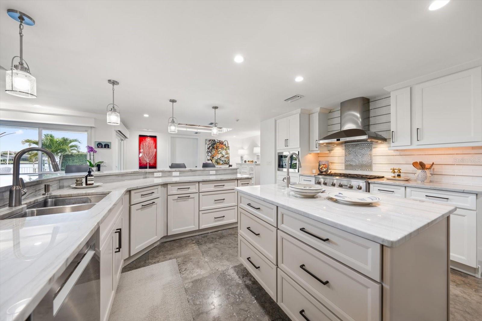 109 DRIFTWOOD LN, LARGO, FL — photo 9