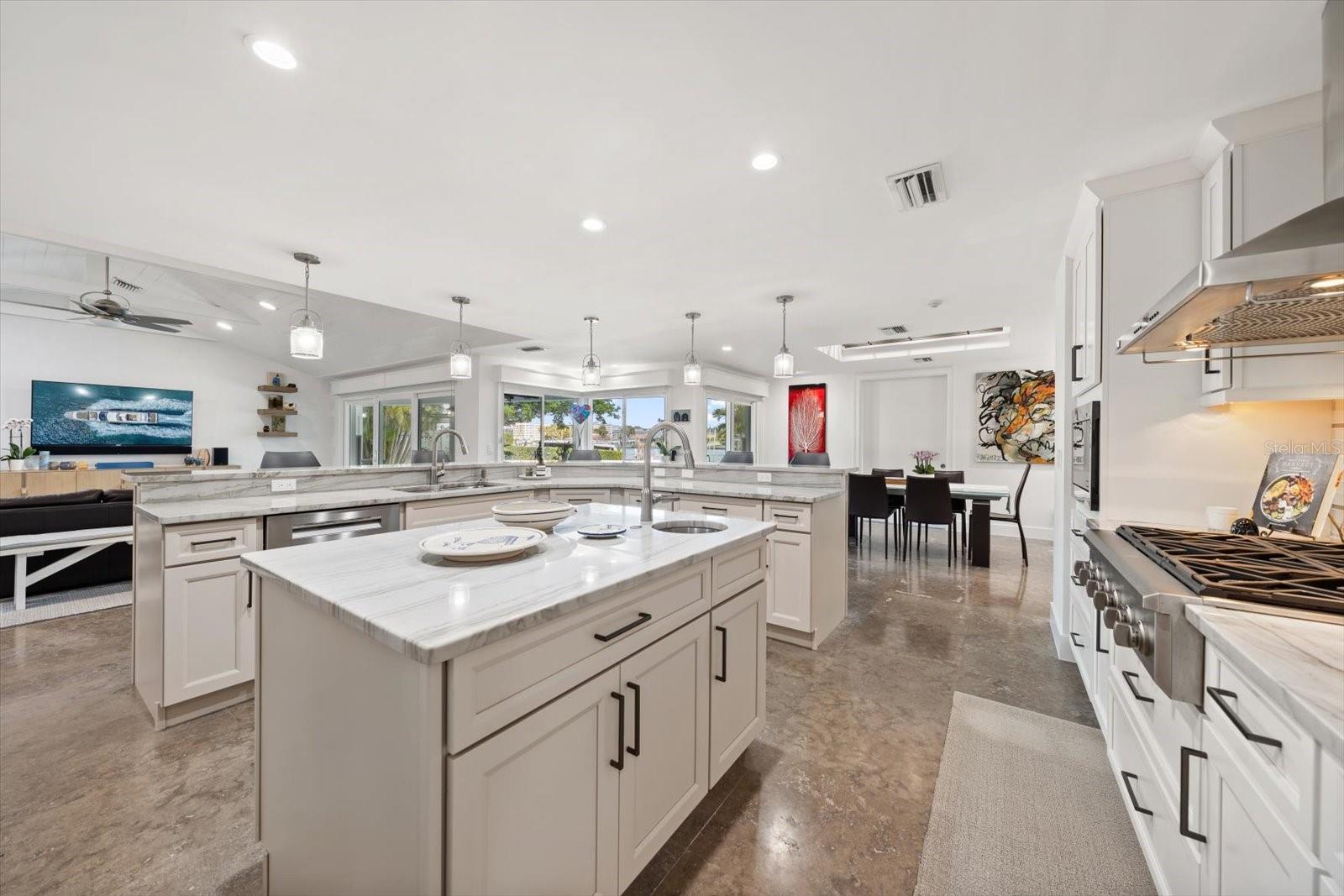109 DRIFTWOOD LN, LARGO, FL — photo 11