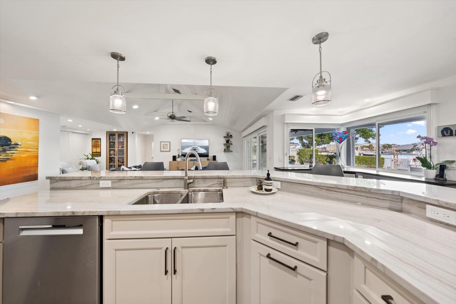 109 DRIFTWOOD LN, LARGO, FL — photo 14