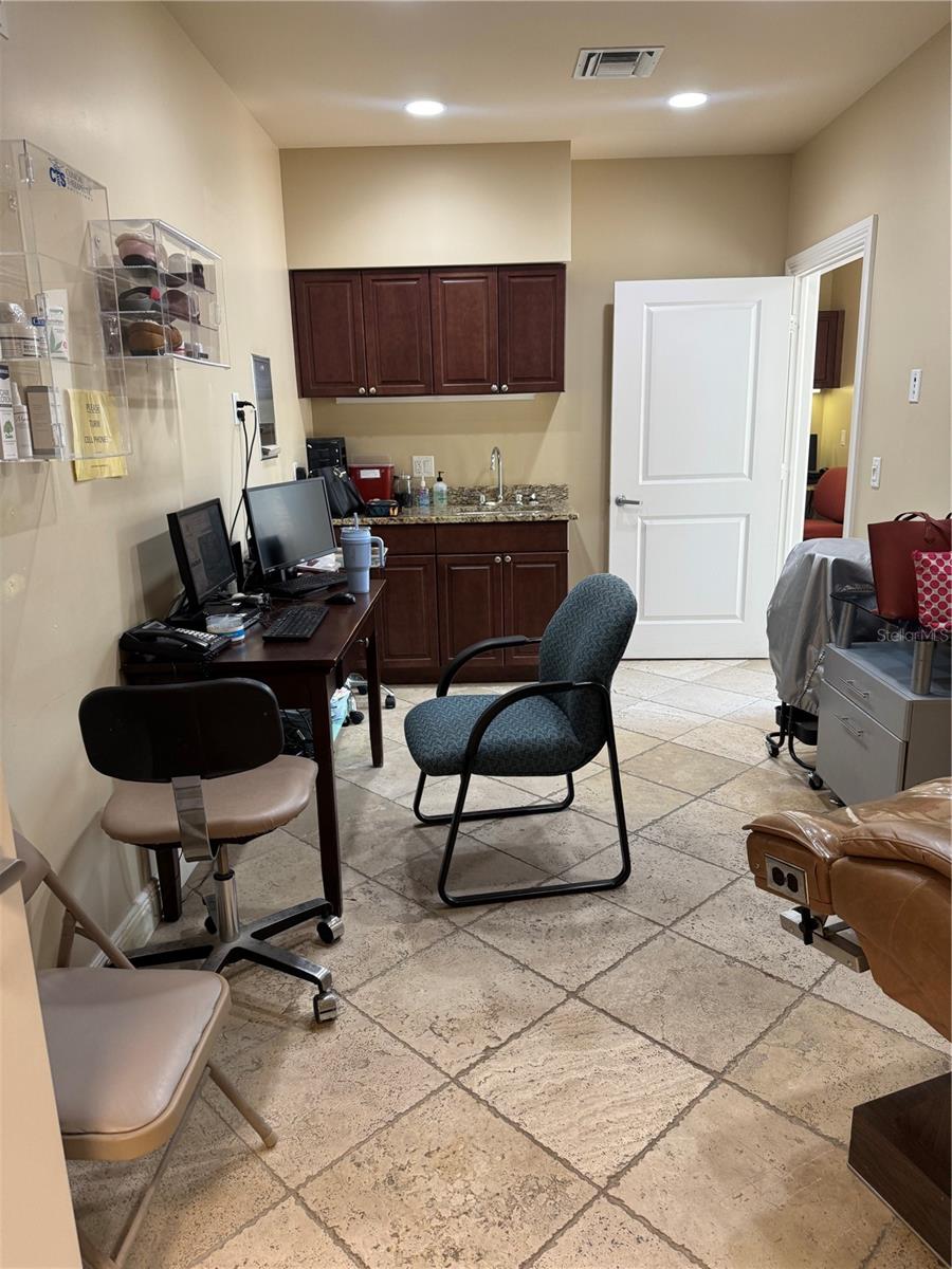 300 NW BETHANY DR #320-322, PORT ST LUCIE, FL — photo 3