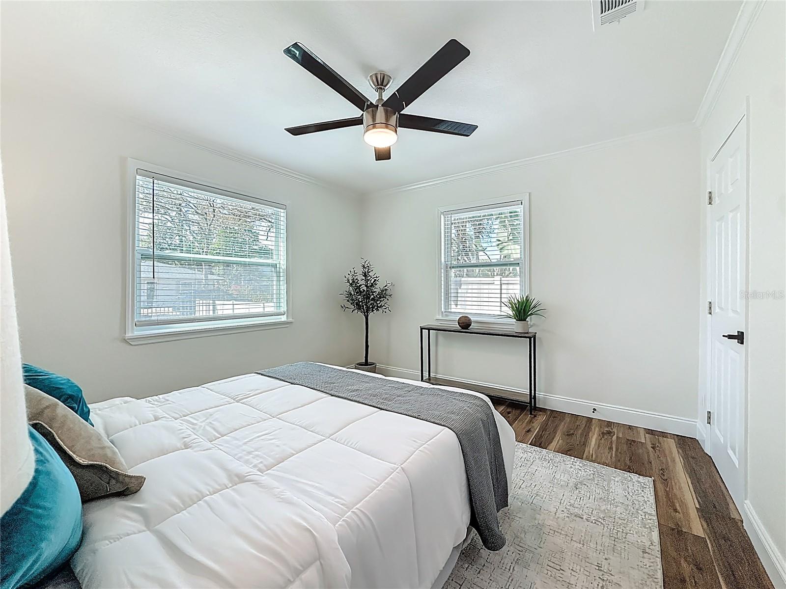 3021 GRANVILLE CT N, ST PETERSBURG, FL — photo 40