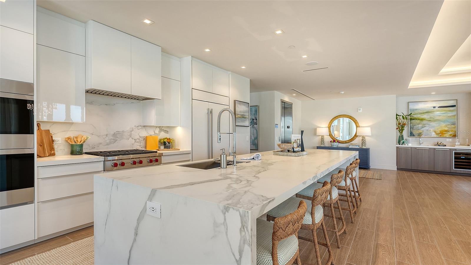 1561 GULF OF MEXICO DR #304, LONGBOAT KEY, FL — photo 12
