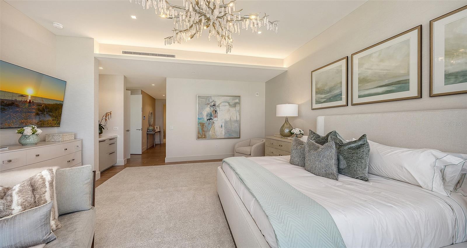 1561 GULF OF MEXICO DR #304, LONGBOAT KEY, FL — photo 29