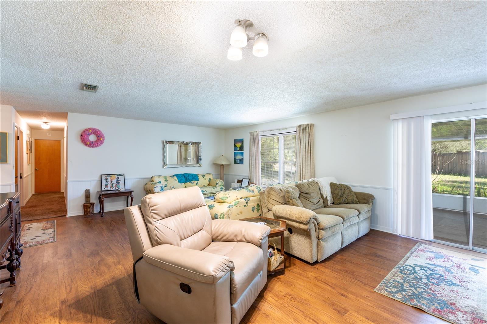 16529 ORANGE AVE, UMATILLA, FL — photo 5
