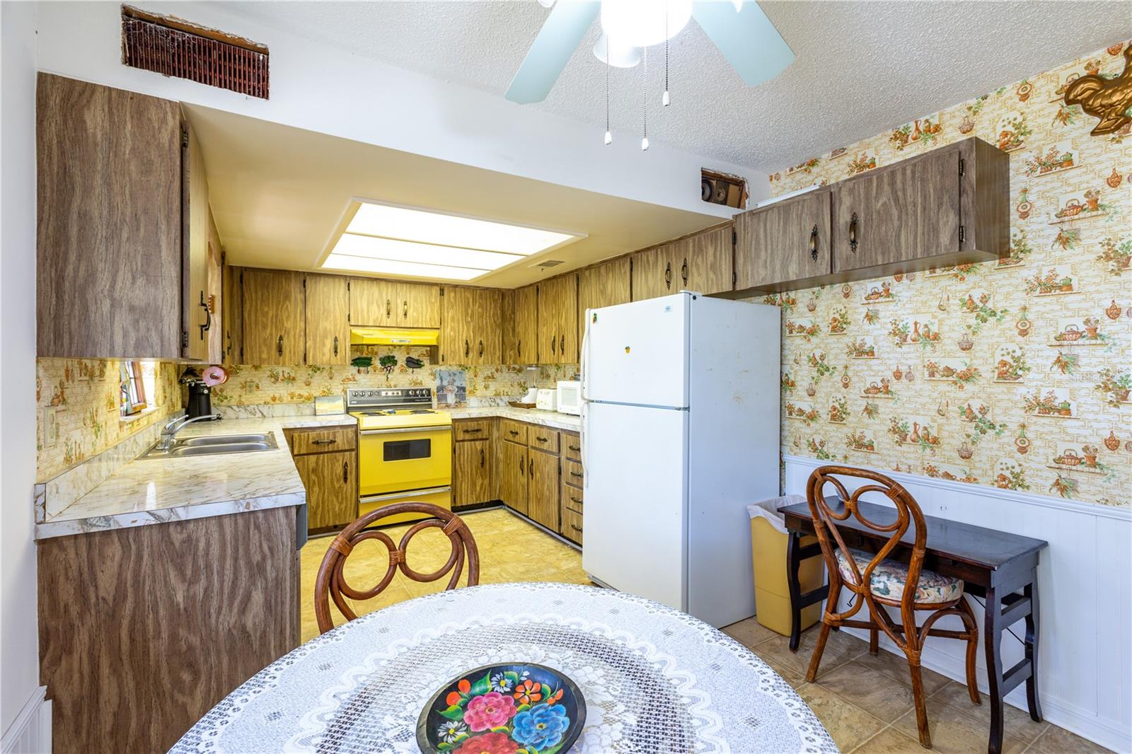 16529 ORANGE AVE, UMATILLA, FL — photo 10