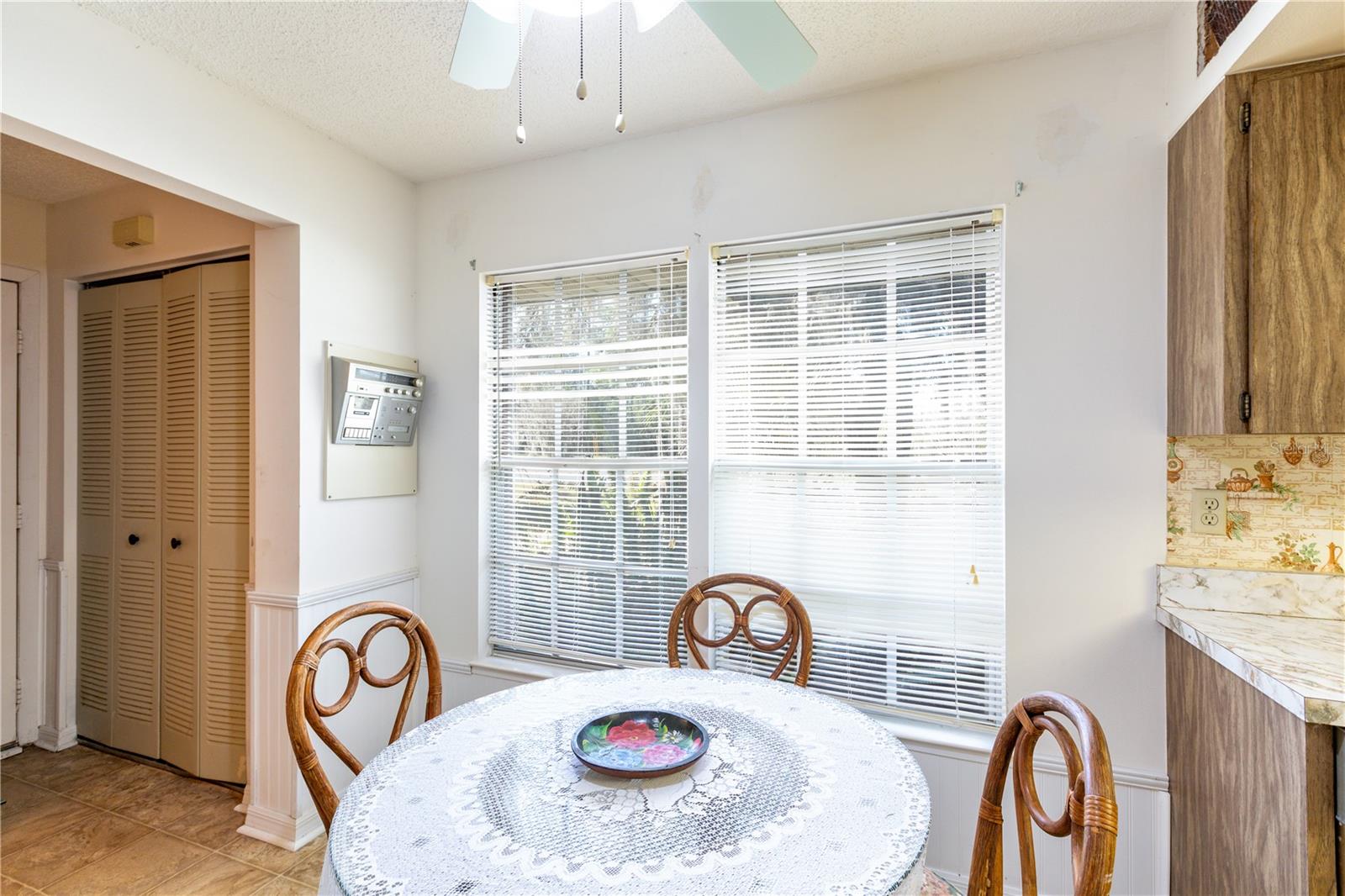 16529 ORANGE AVE, UMATILLA, FL — photo 13