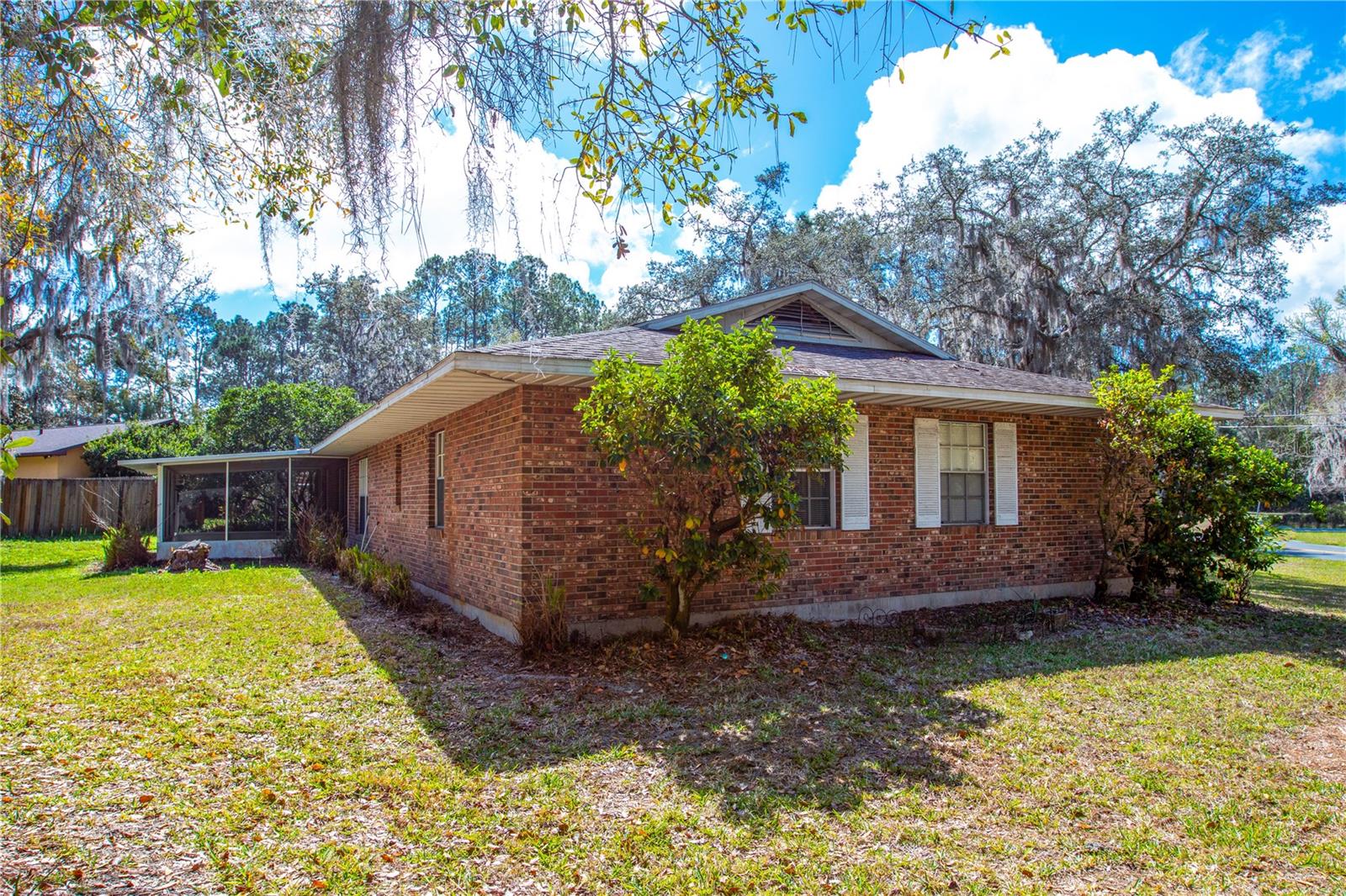 16529 ORANGE AVE, UMATILLA, FL — photo 27