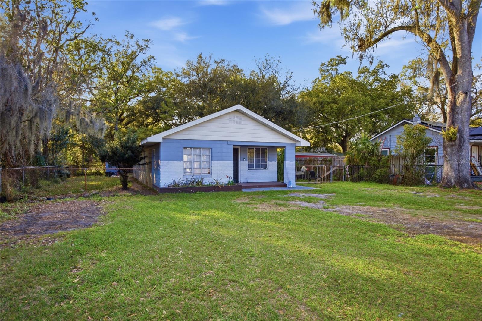 907 CENTER ST, PLANT CITY, FL — photo 2