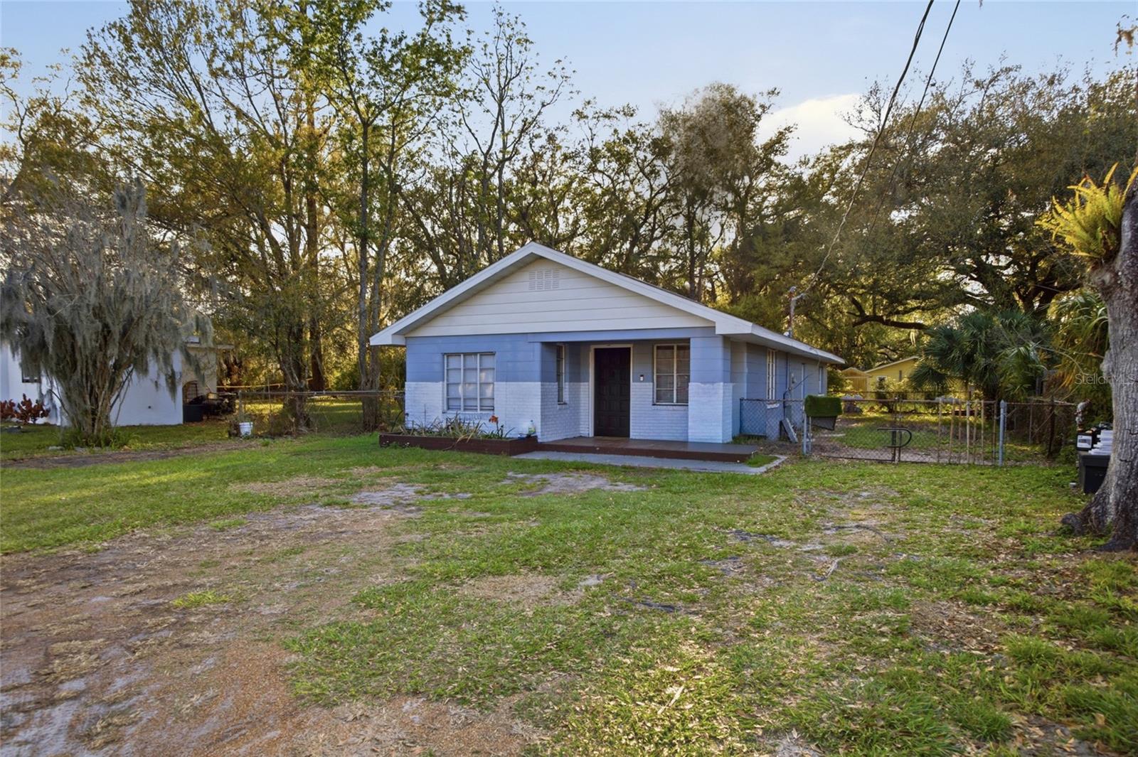 907 CENTER ST, PLANT CITY, FL — photo 3