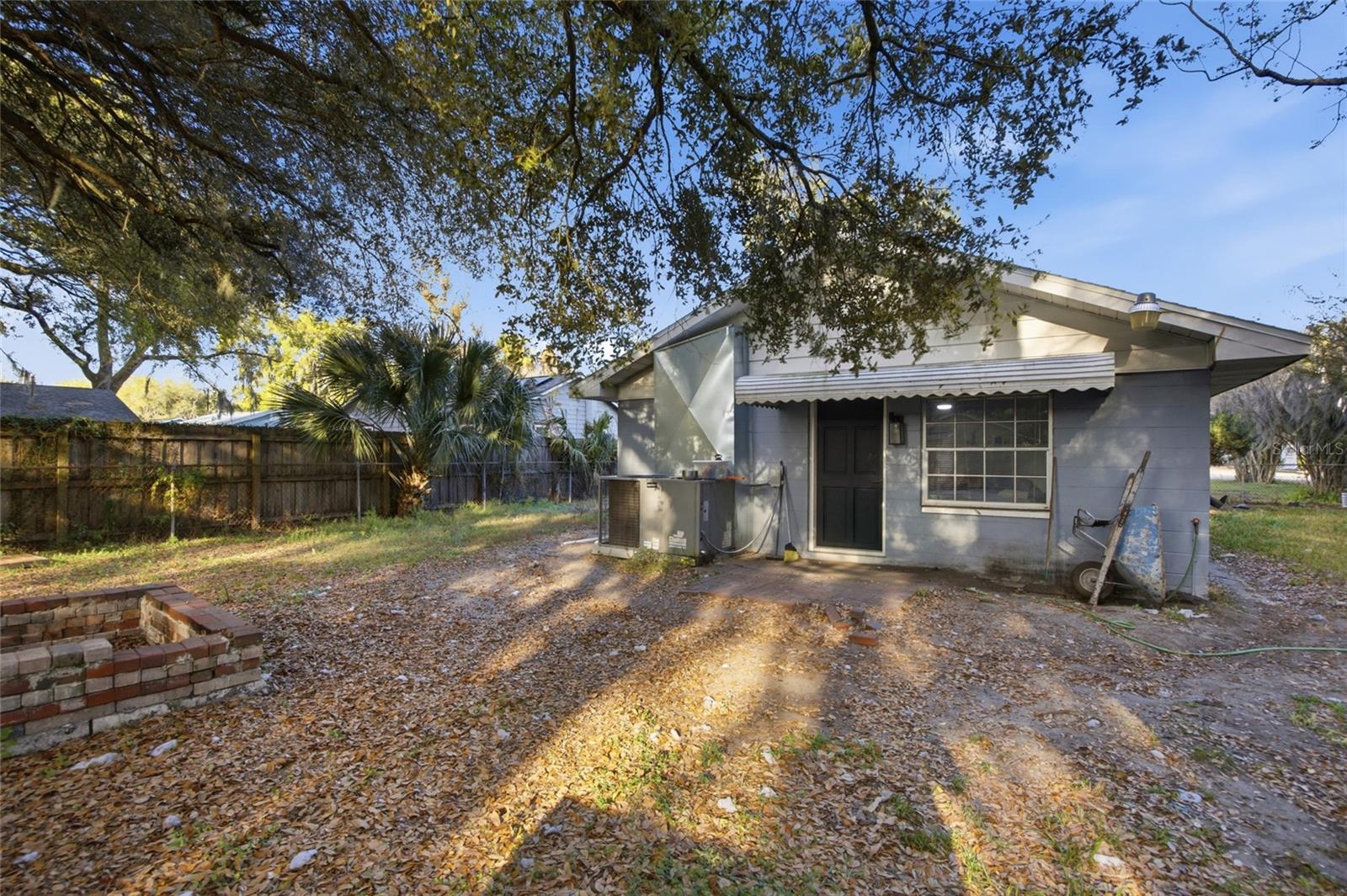 907 CENTER ST, PLANT CITY, FL — photo 17