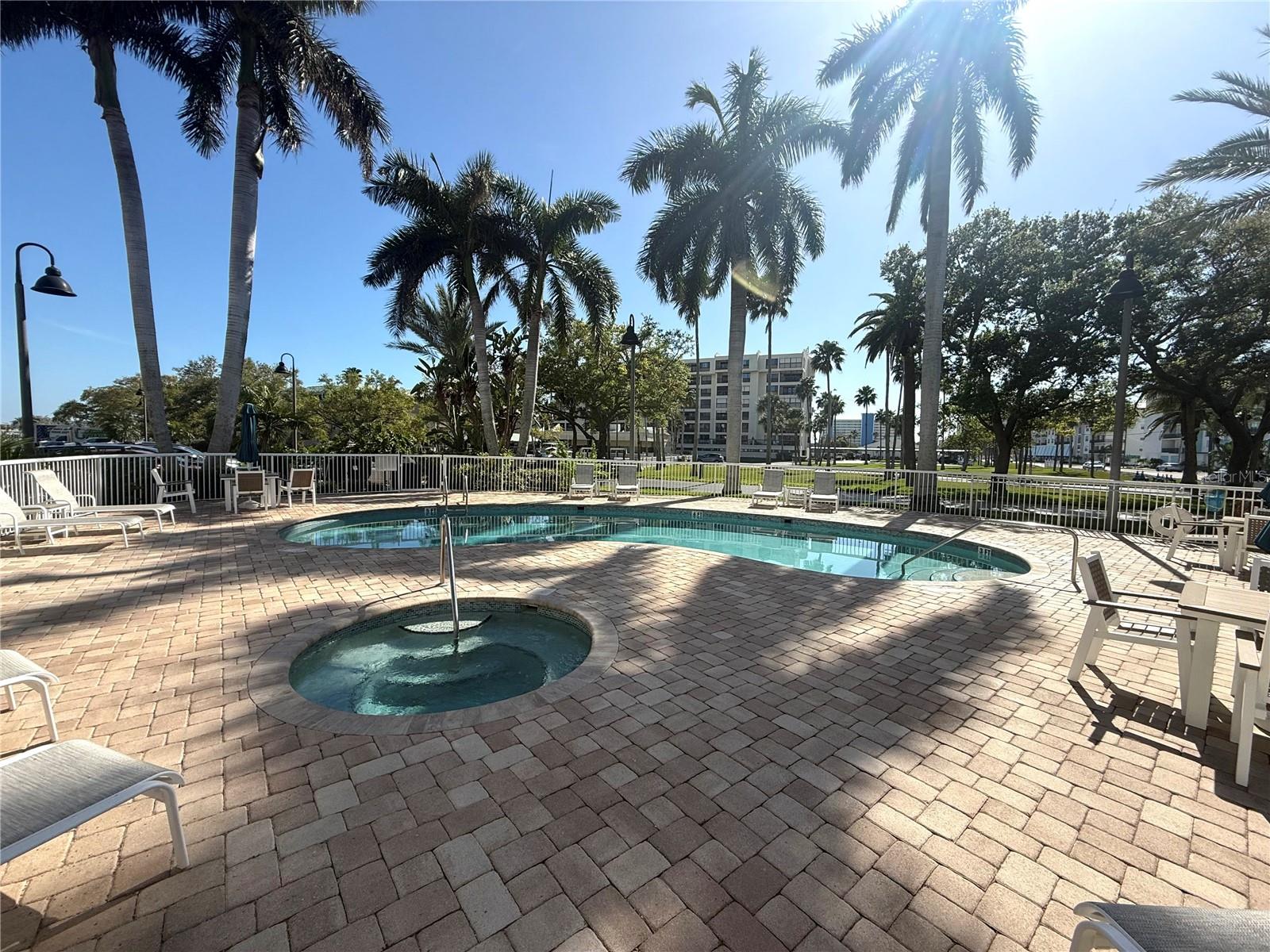 423 150TH AVE #1405, MADEIRA BEACH, FL — photo 25