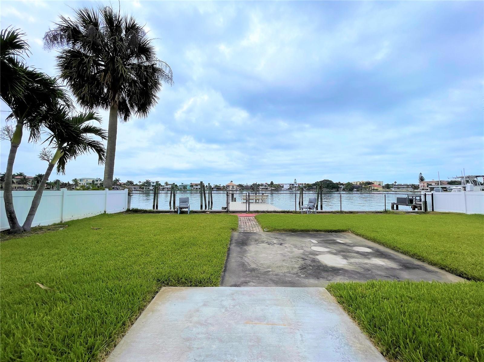 17045 DOLPHIN DR, NORTH REDINGTON BEACH, FL — photo 17