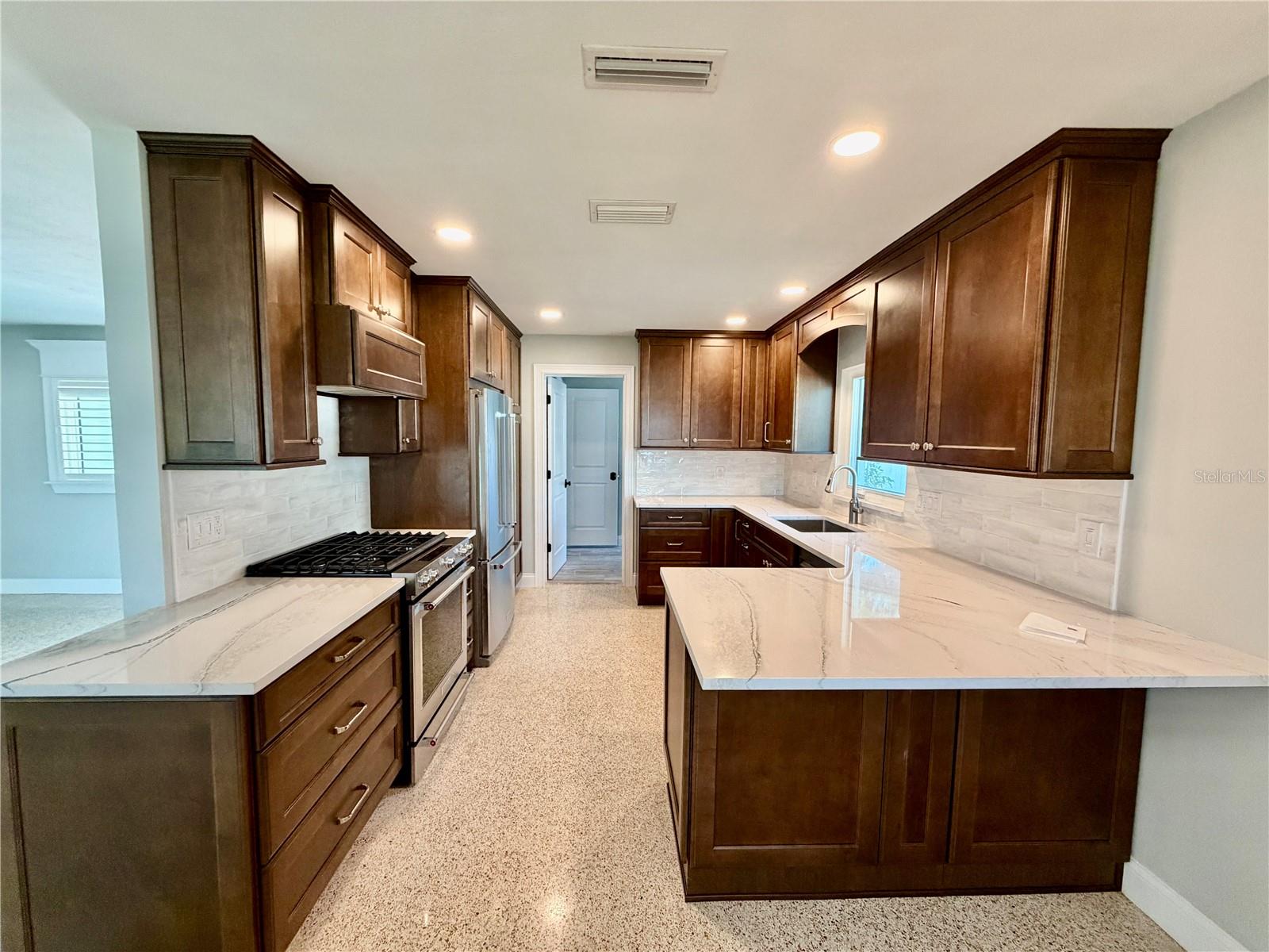 17045 DOLPHIN DR, NORTH REDINGTON BEACH, FL — photo 3