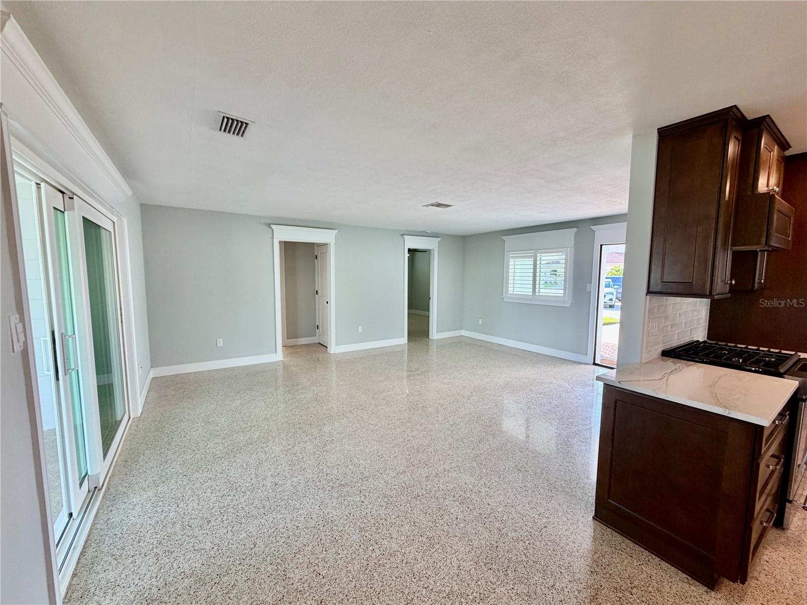17045 DOLPHIN DR, NORTH REDINGTON BEACH, FL — photo 10