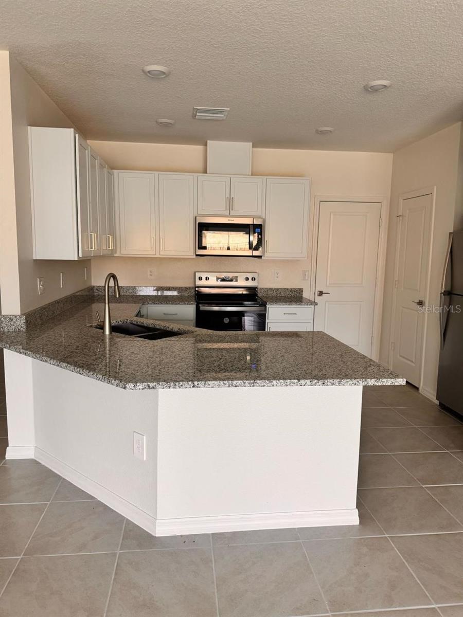 9282 WESTSIDE HILLS DR, DAVENPORT, FL — photo 15