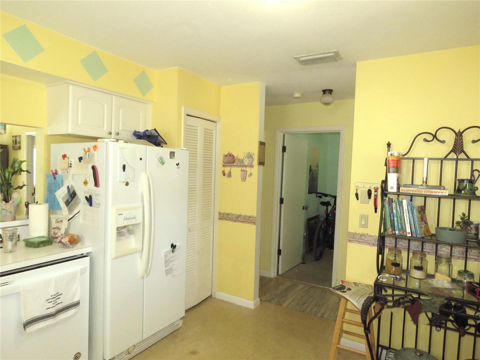 418 NARVAEZI ST, VENICE, FL — photo 26