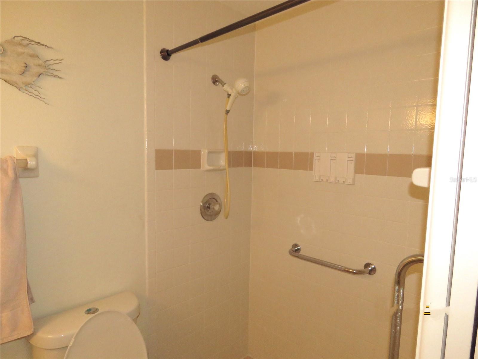 418 NARVAEZI ST, VENICE, FL — photo 34