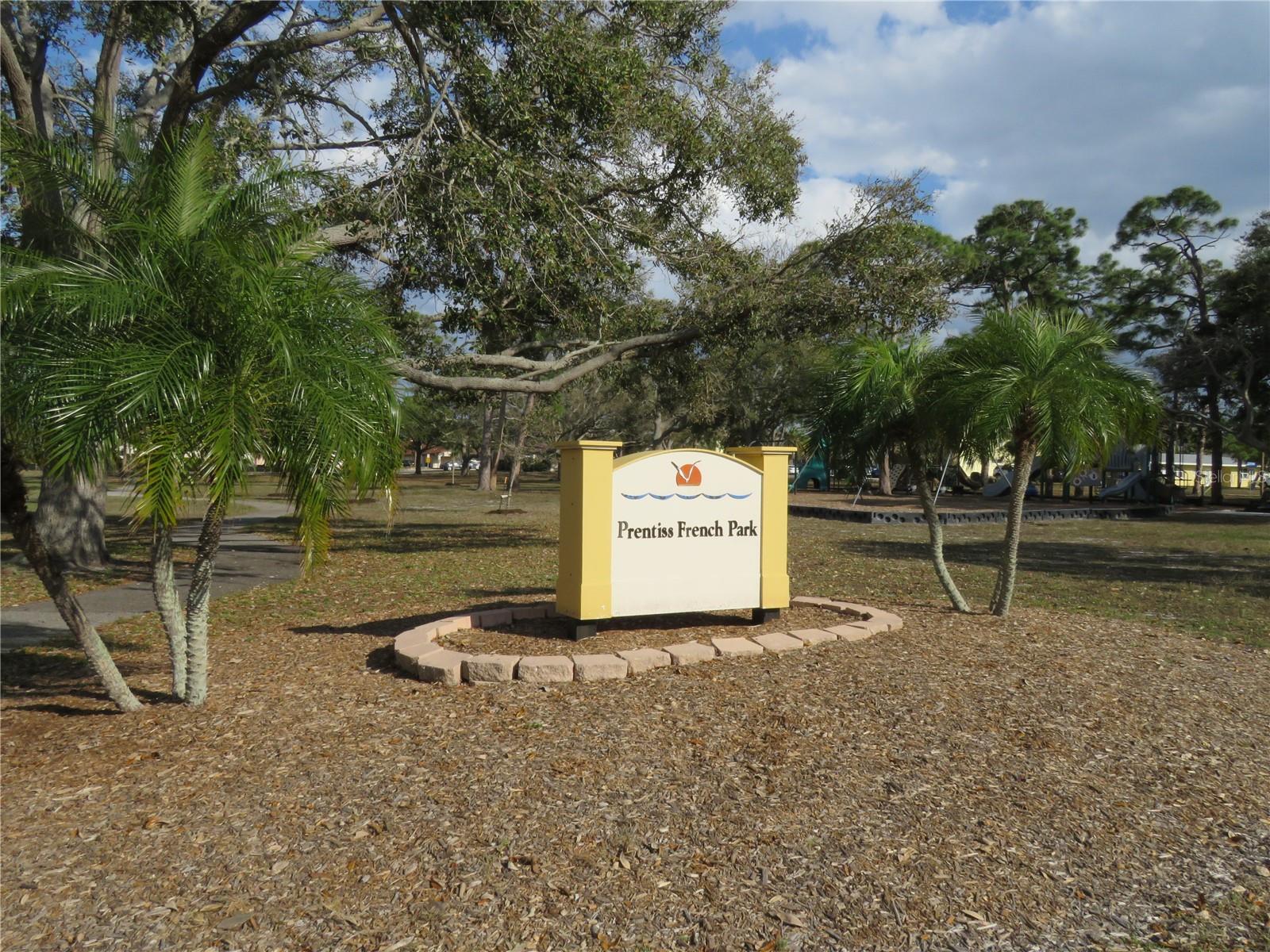 418 NARVAEZI ST, VENICE, FL — photo 41