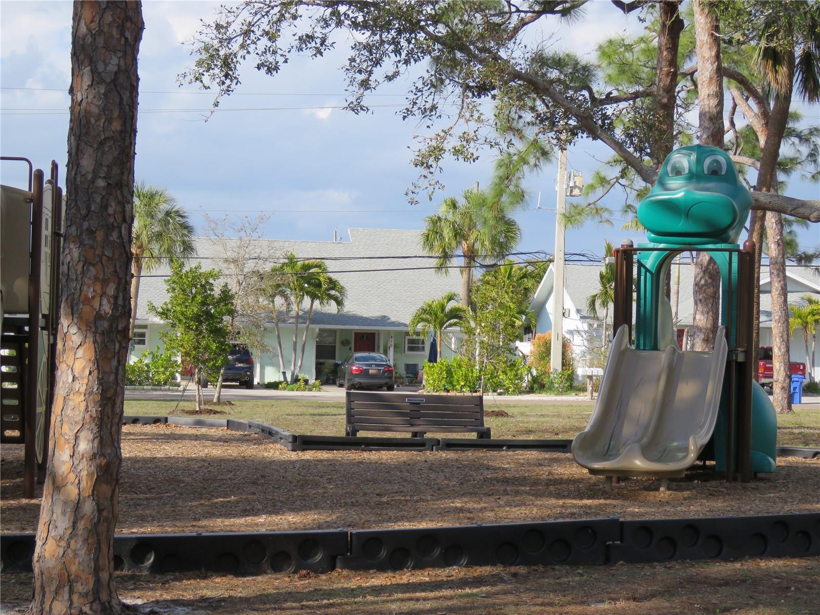 418 NARVAEZI ST, VENICE, FL — photo 45