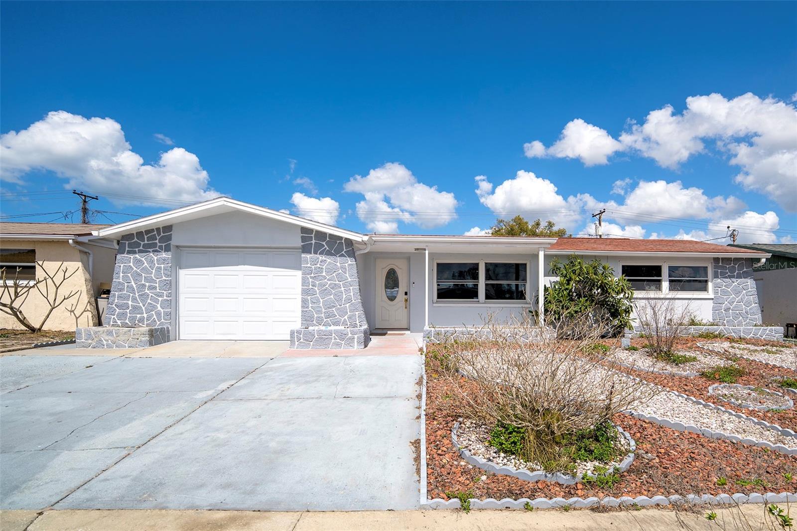 4301 WESTWOOD DR, HOLIDAY, FL