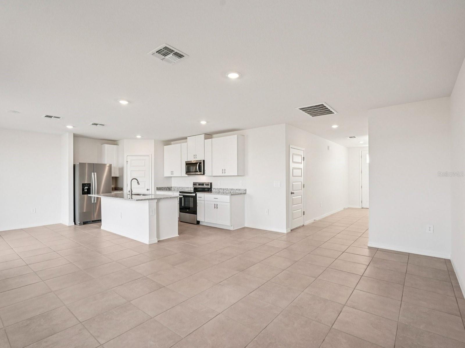 13613 SHELLMORE AVE, PALMETTO, FL — photo 2