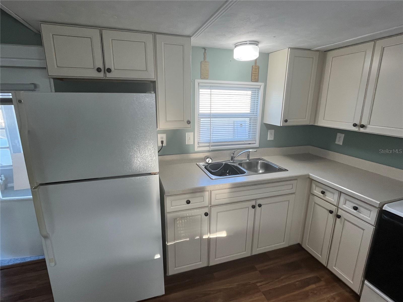 712 LOCARNO DR, VENICE, FL — photo 9
