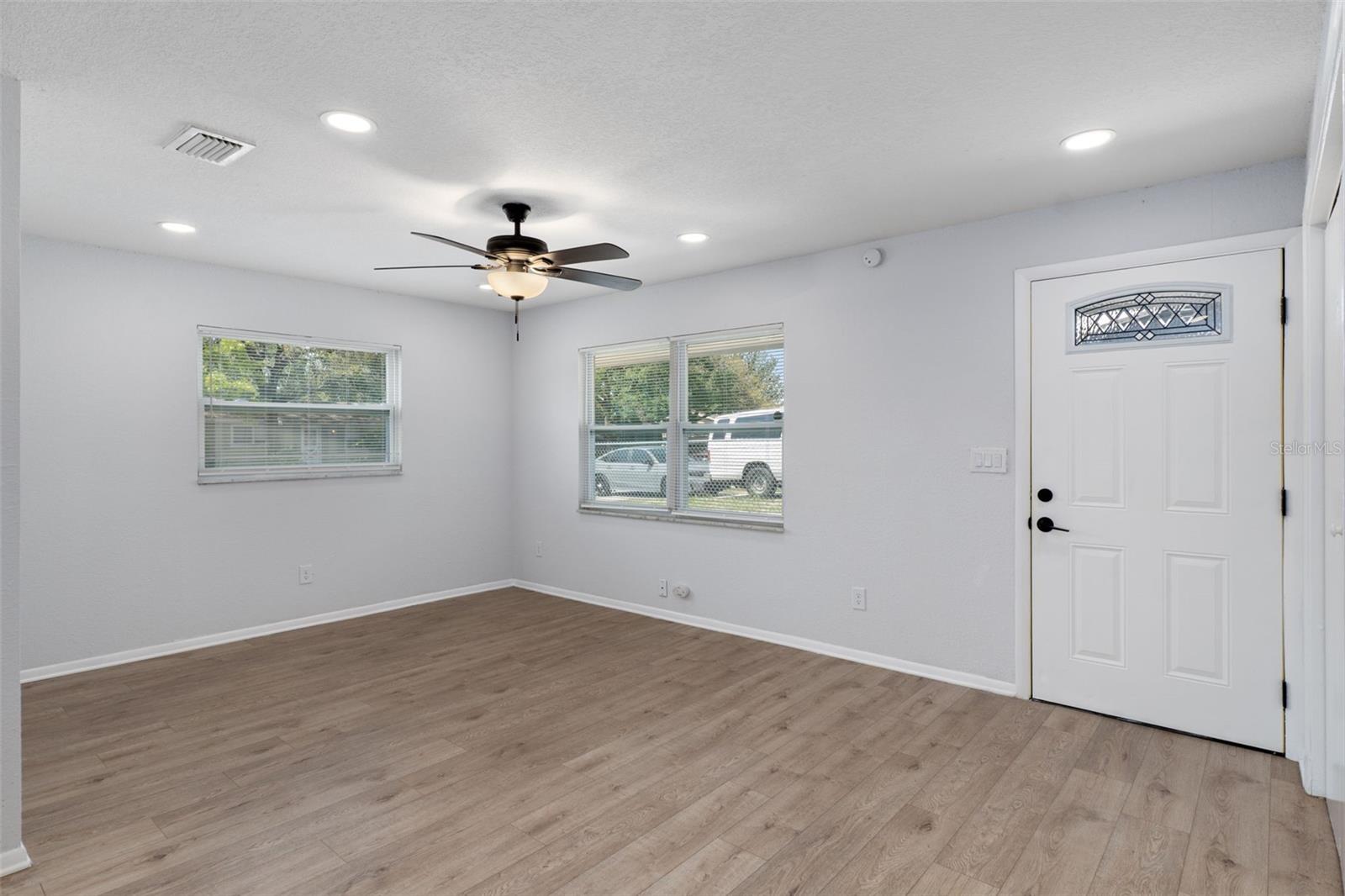 4668 CRESCENT RD, SPRING HILL, FL — photo 8