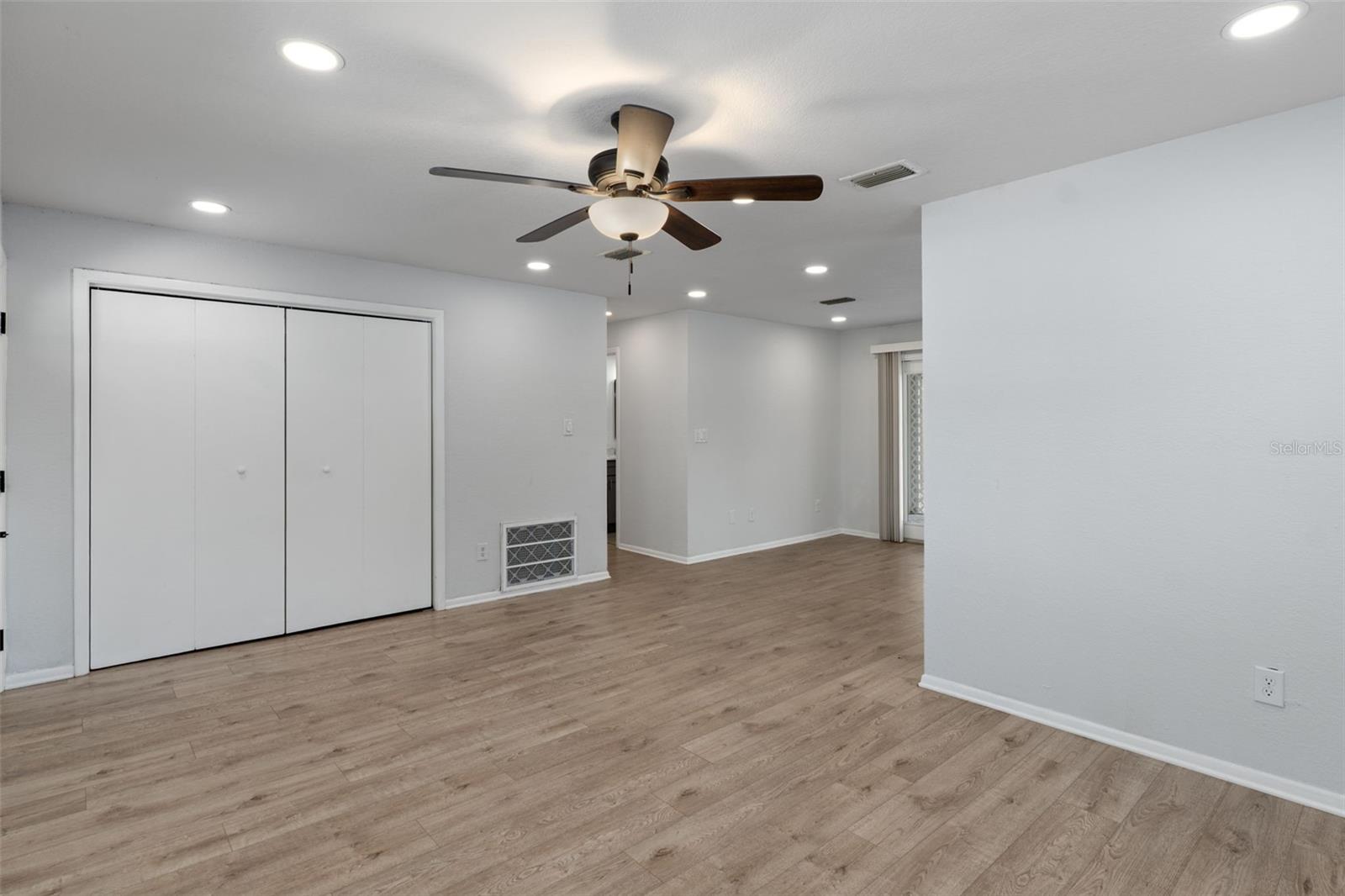 4668 CRESCENT RD, SPRING HILL, FL — photo 9