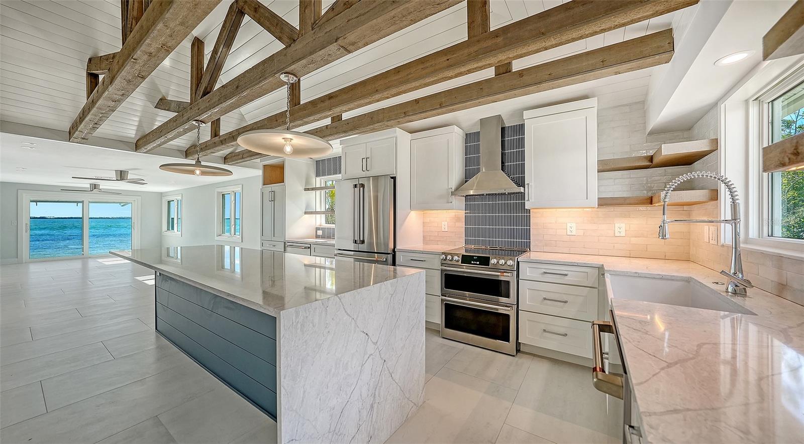 948 SPANISH DR S, LONGBOAT KEY, FL — photo 10