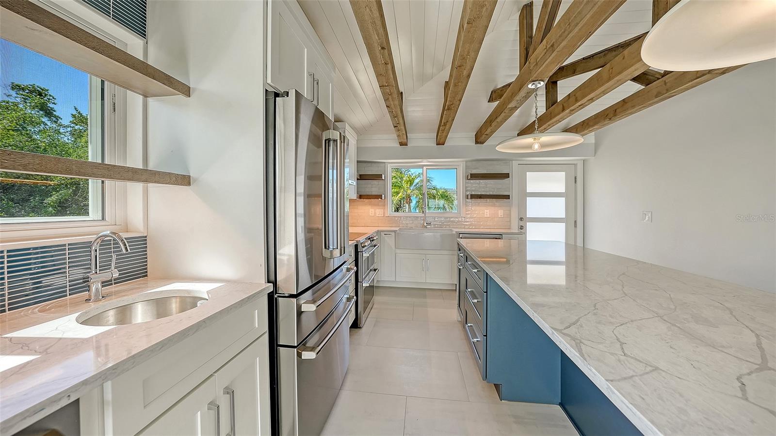 948 SPANISH DR S, LONGBOAT KEY, FL — photo 12