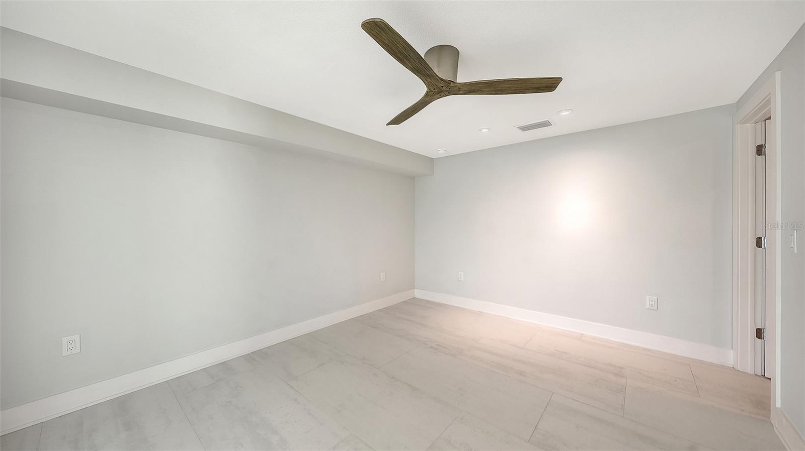 948 SPANISH DR S, LONGBOAT KEY, FL — photo 22