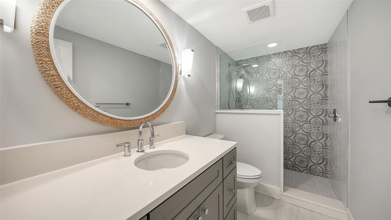 948 SPANISH DR S, LONGBOAT KEY, FL — photo 33