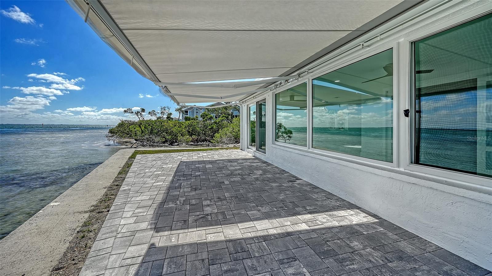 948 SPANISH DR S, LONGBOAT KEY, FL — photo 35