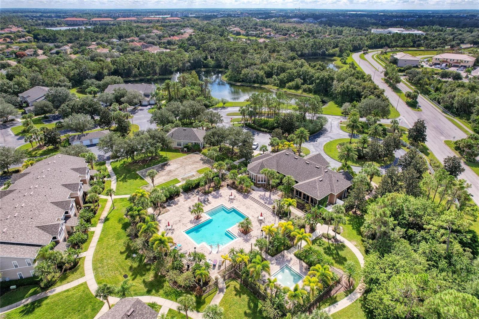 8911 MANOR LOOP #207, LAKEWOOD RANCH, FL — photo 5