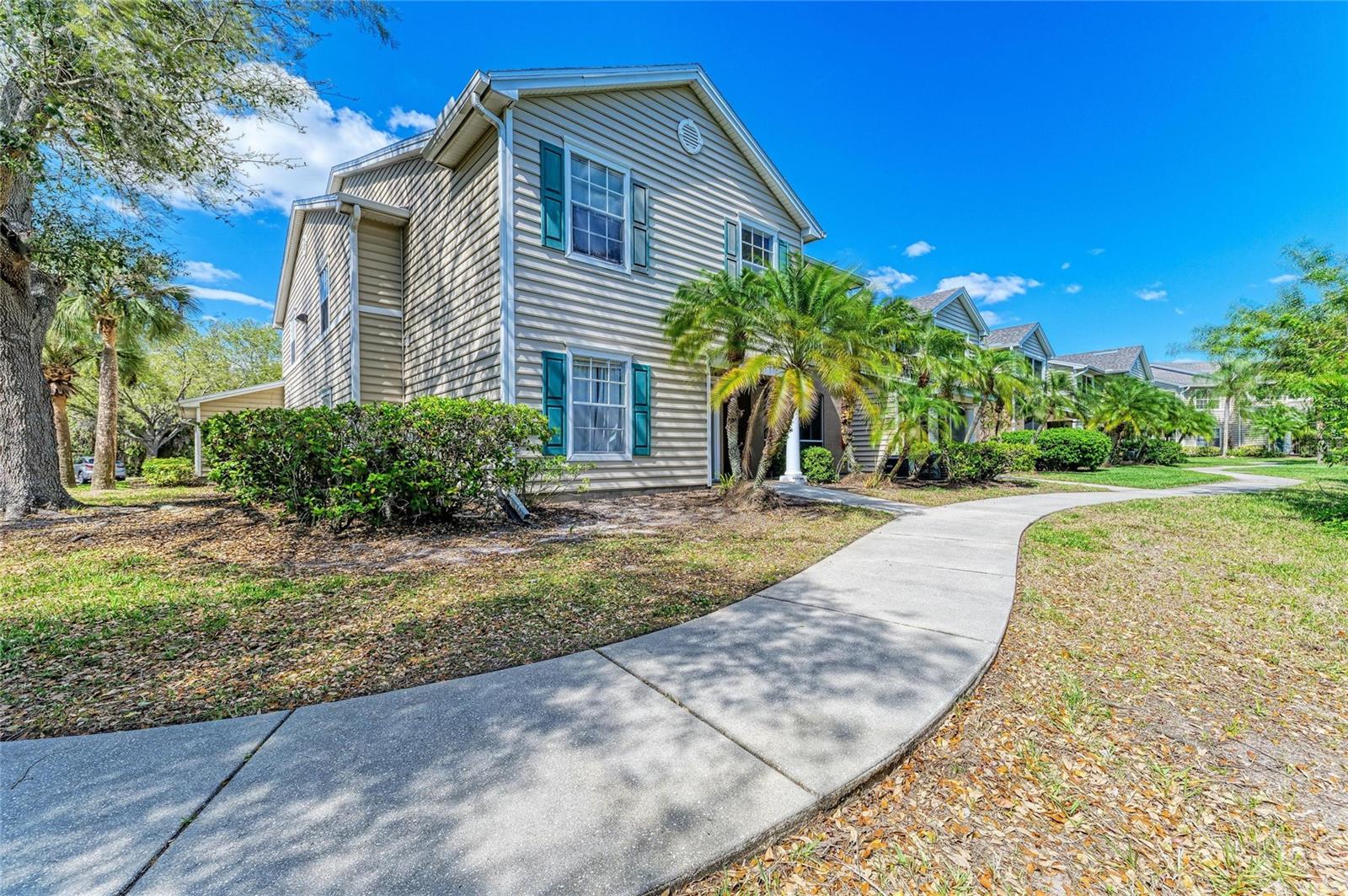 8911 MANOR LOOP #207, LAKEWOOD RANCH, FL — photo 6