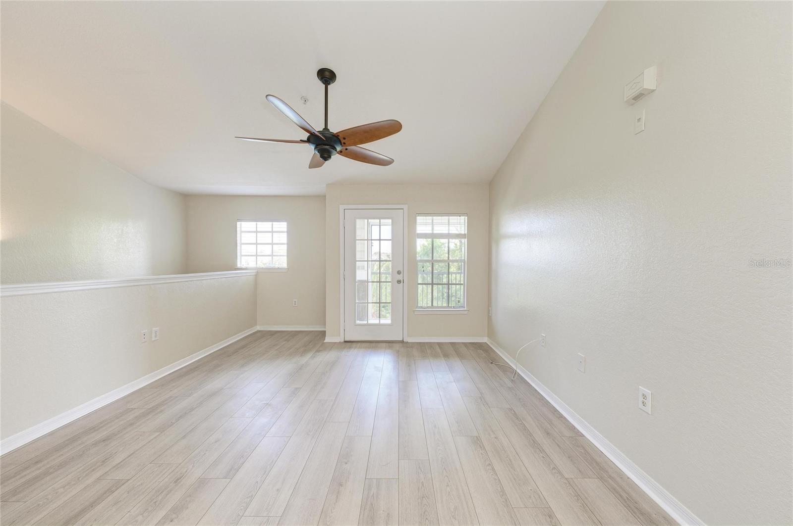 8911 MANOR LOOP #207, LAKEWOOD RANCH, FL — photo 11