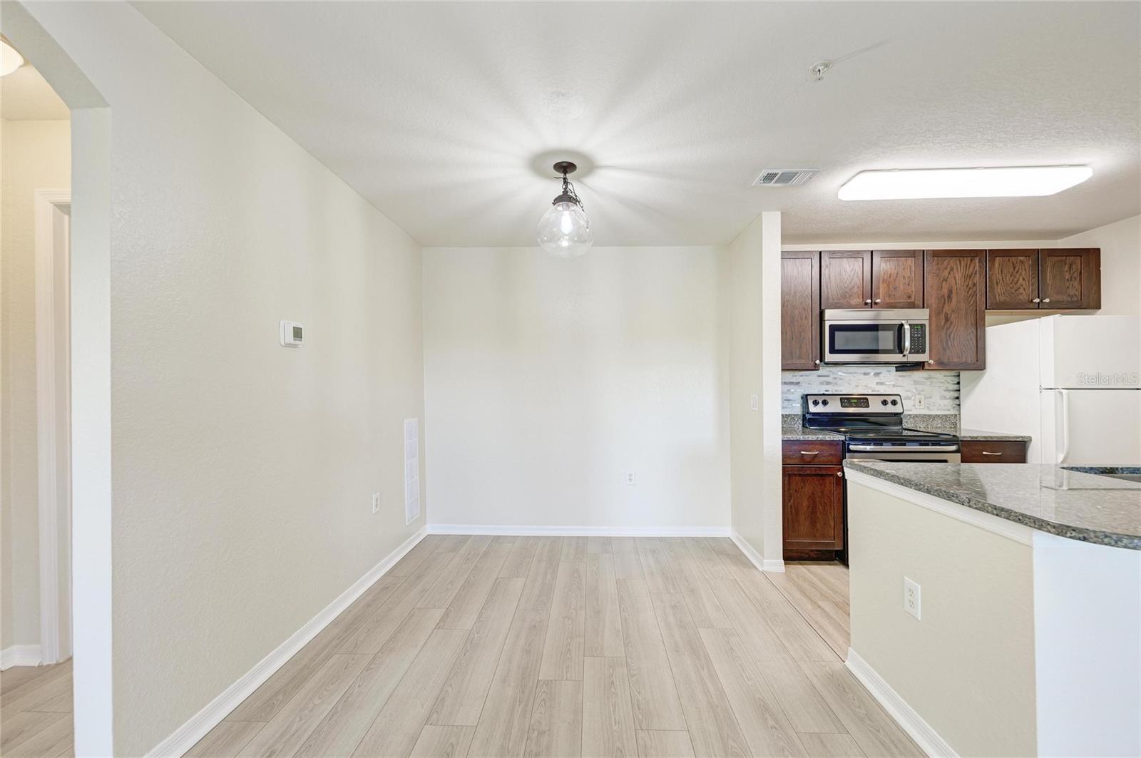 8911 MANOR LOOP #207, LAKEWOOD RANCH, FL — photo 22
