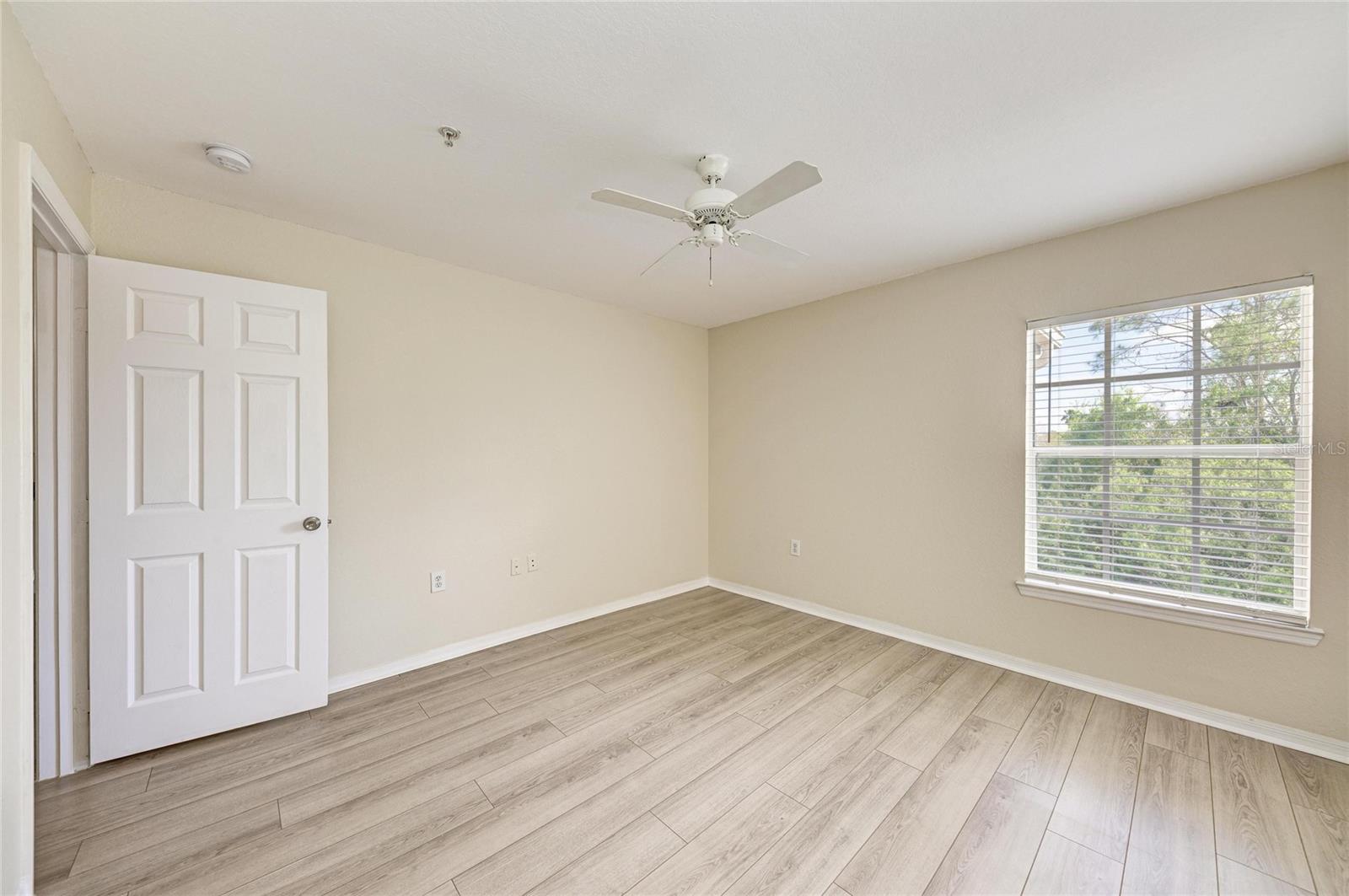 8911 MANOR LOOP #207, LAKEWOOD RANCH, FL — photo 34