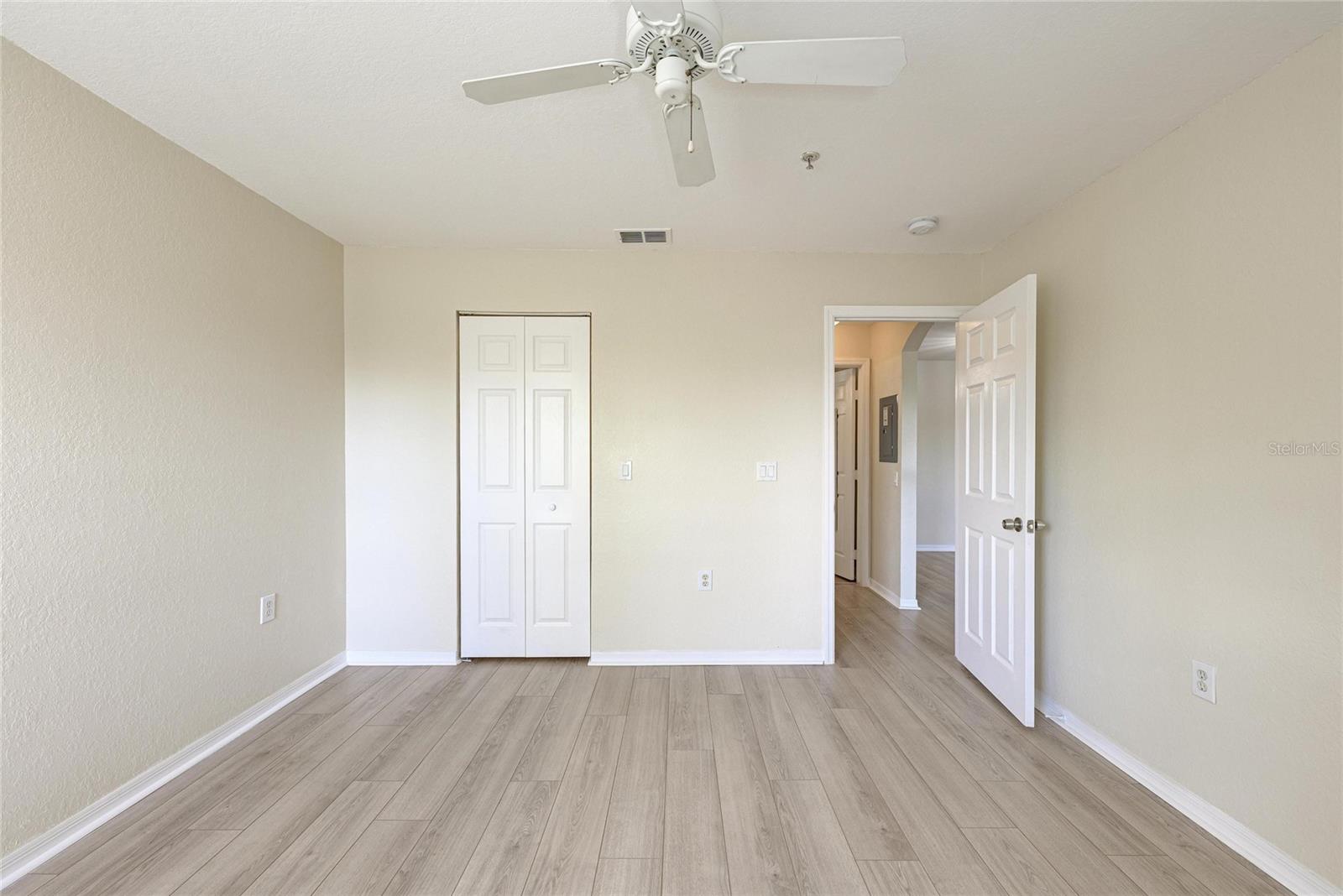 8911 MANOR LOOP #207, LAKEWOOD RANCH, FL — photo 36