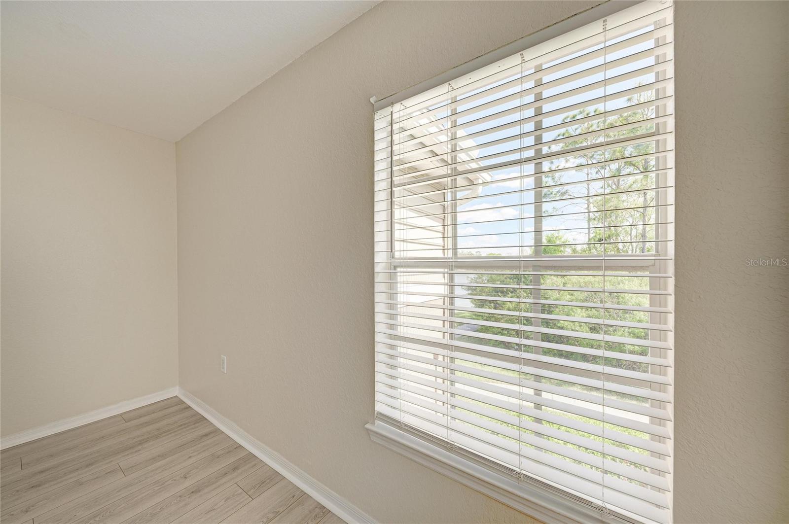 8911 MANOR LOOP #207, LAKEWOOD RANCH, FL — photo 37
