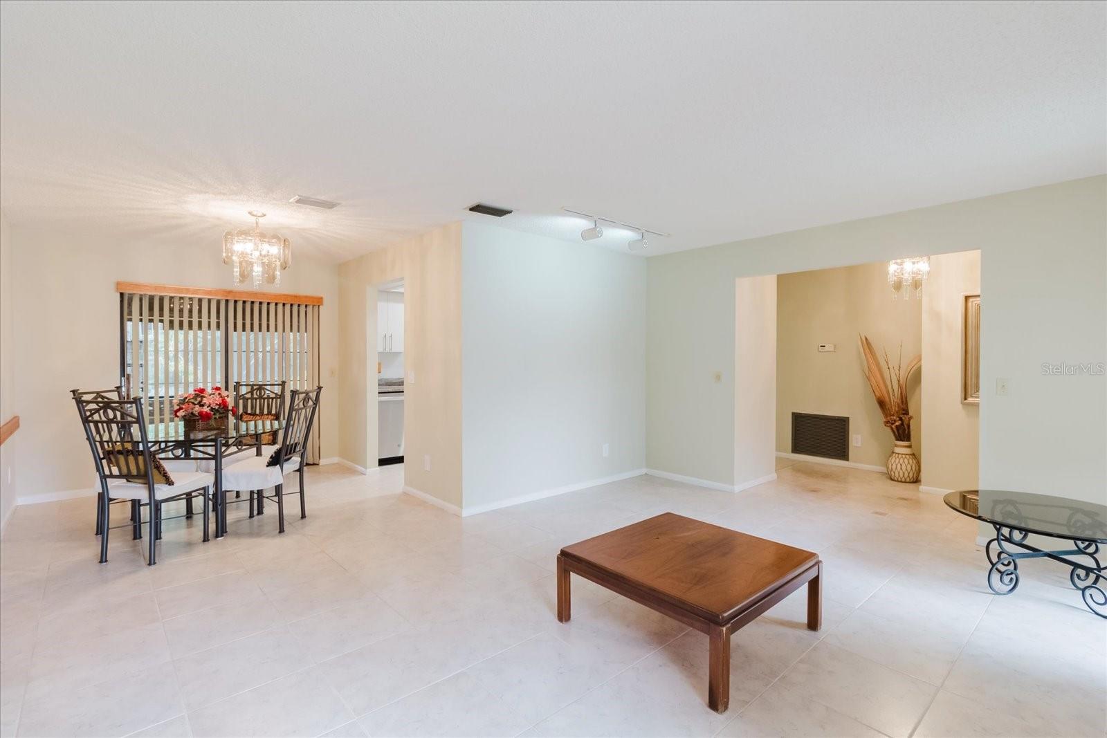 8222 LA SERENA DR, TAMPA, FL — photo 18